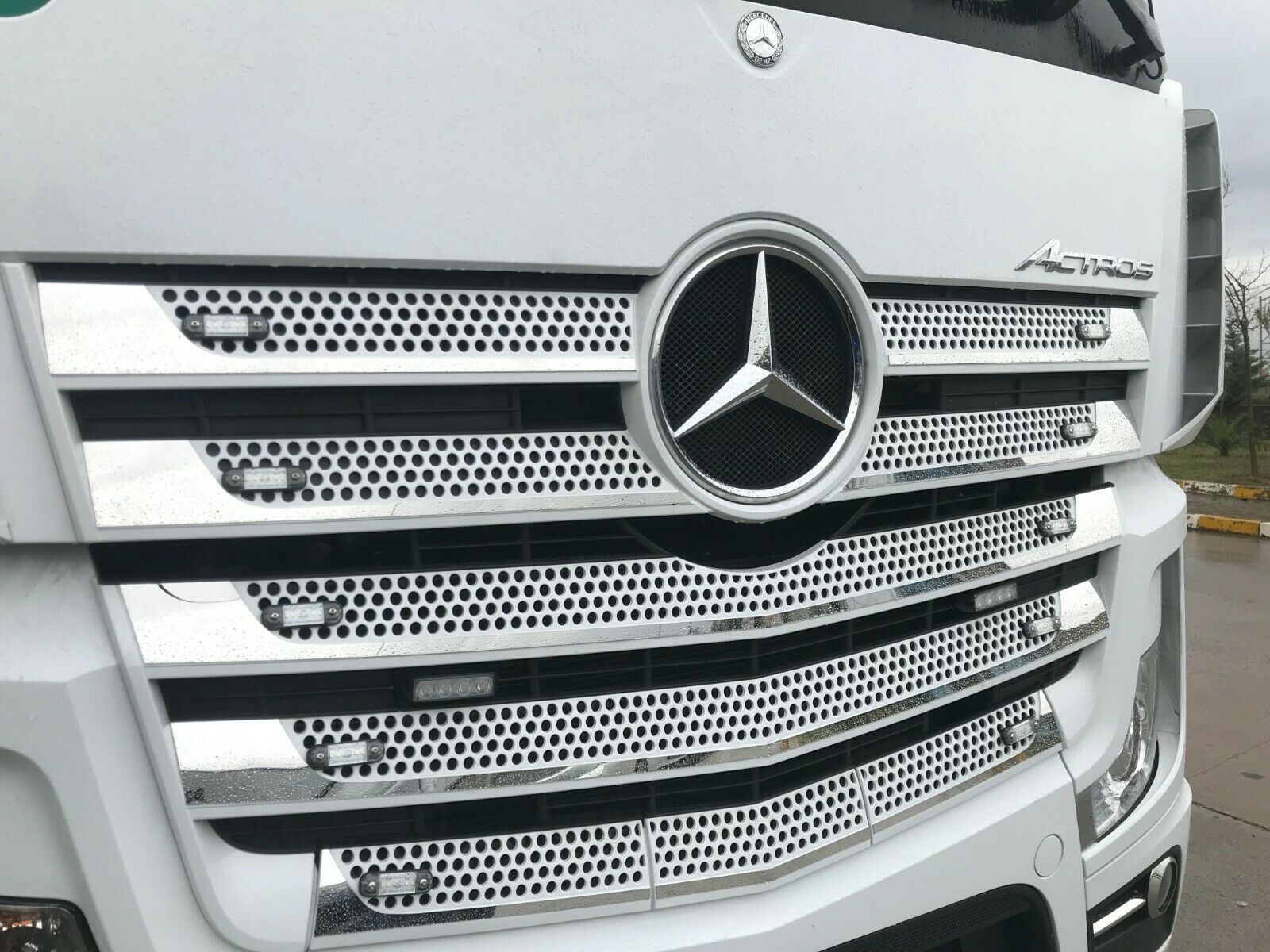 Mercedes ACTROS MP4 Chrome Front Grill 11 pcs STAINLESS STEEL for WIDE
